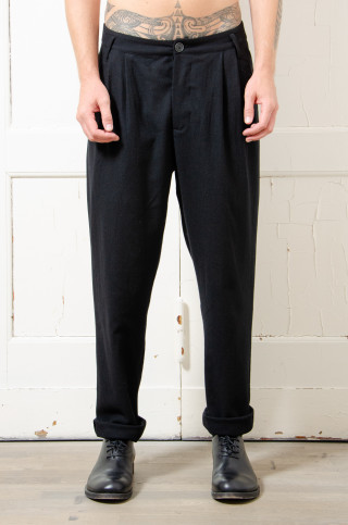 Hannibal. trousers heere 200.