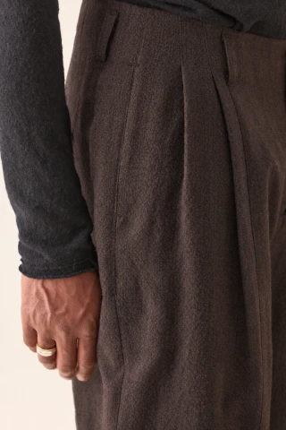 Hannibal. Trousers Hamza 239.