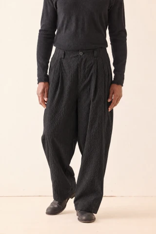 Hannibal. Trousers Hans 240.