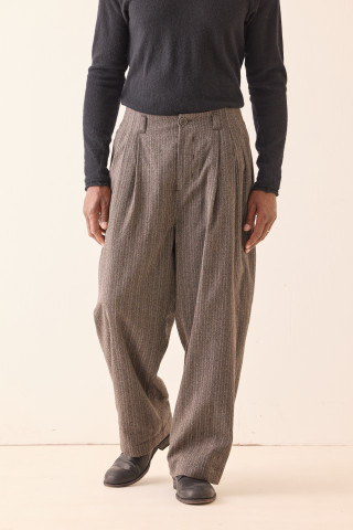 Hannibal. Trousers Hans 240.